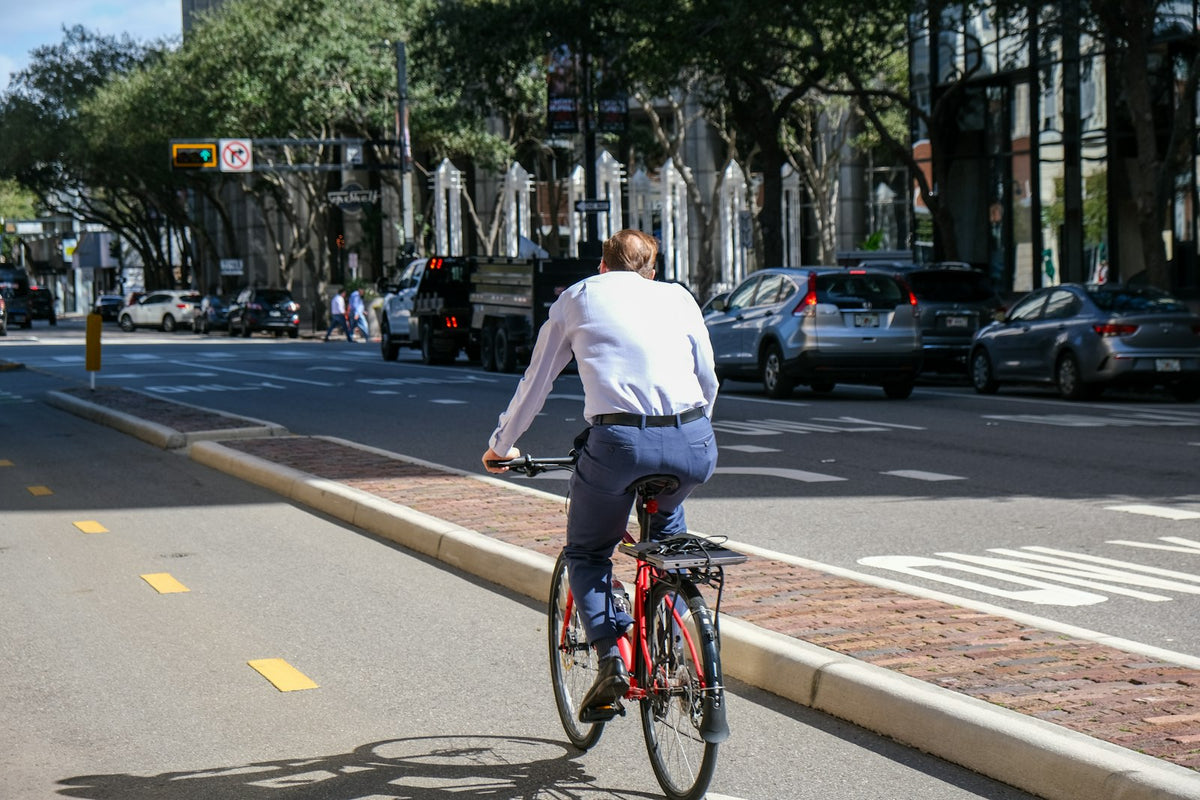 Radfahrer in der Stadt als nachhaltige Fortbewegung